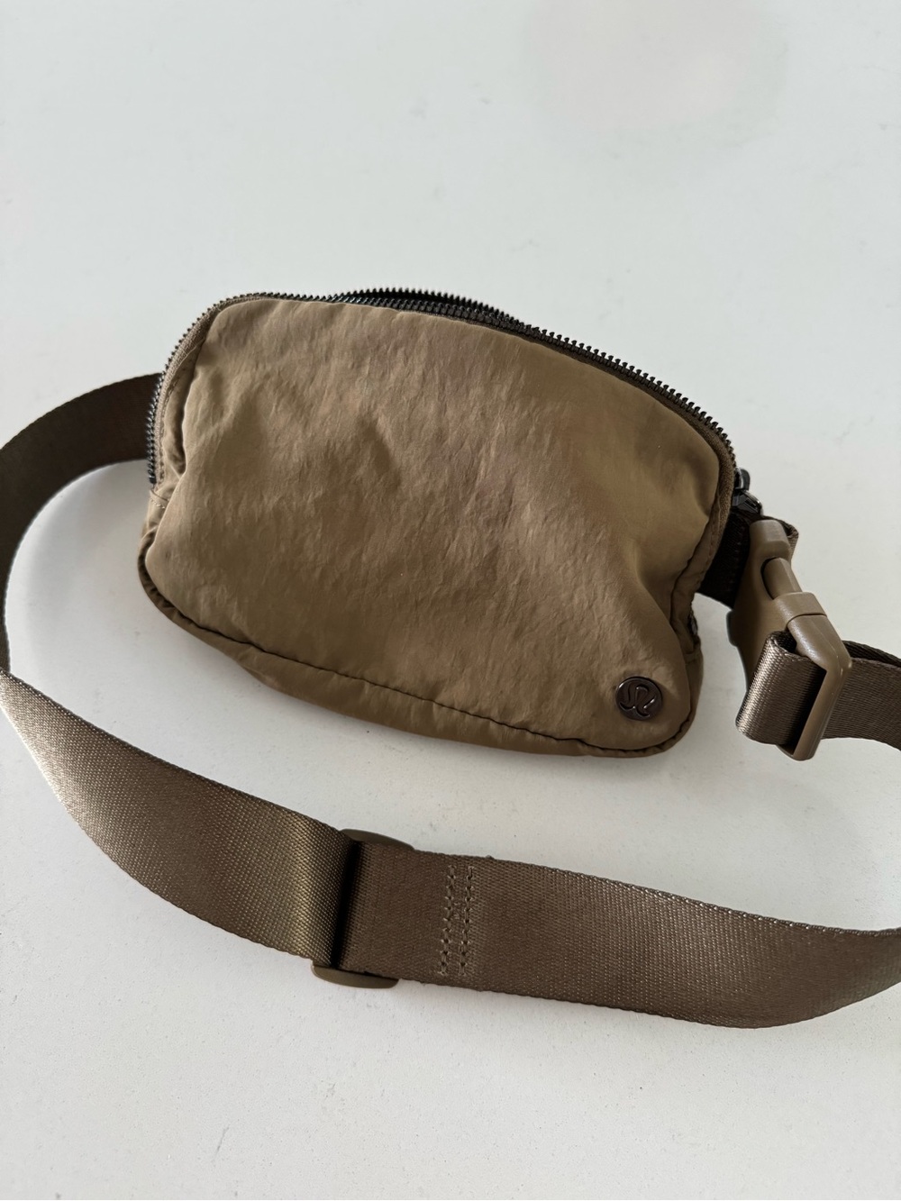 Lululemon Everywhere Belt Bag Unisex Olive Green Nylon Fanny Pack Crossbody